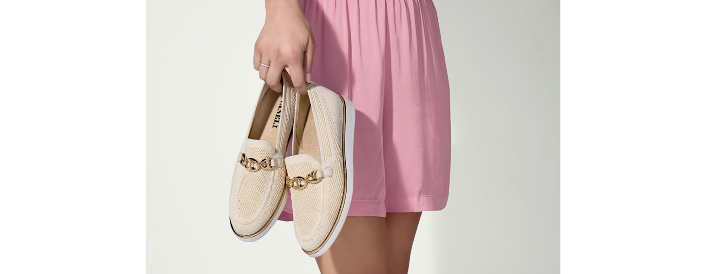 The Ultimate Guide to the Best Travel Shoes for Women