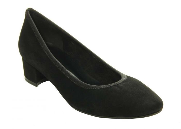 Vaneli store suede pumps