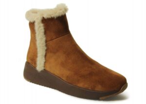 Vaneli Aydel boots in Camel Weatherproof Suede